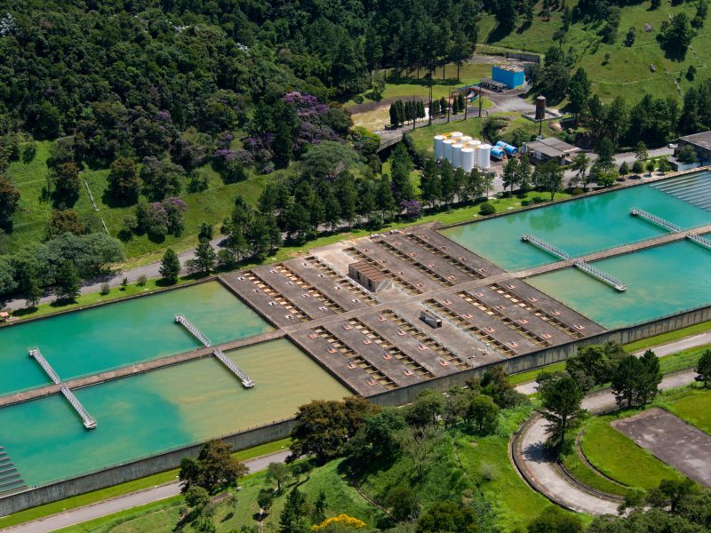 Estação de Tratamento de Água (ETA) com soluções Tech Tank para produção de água potável.