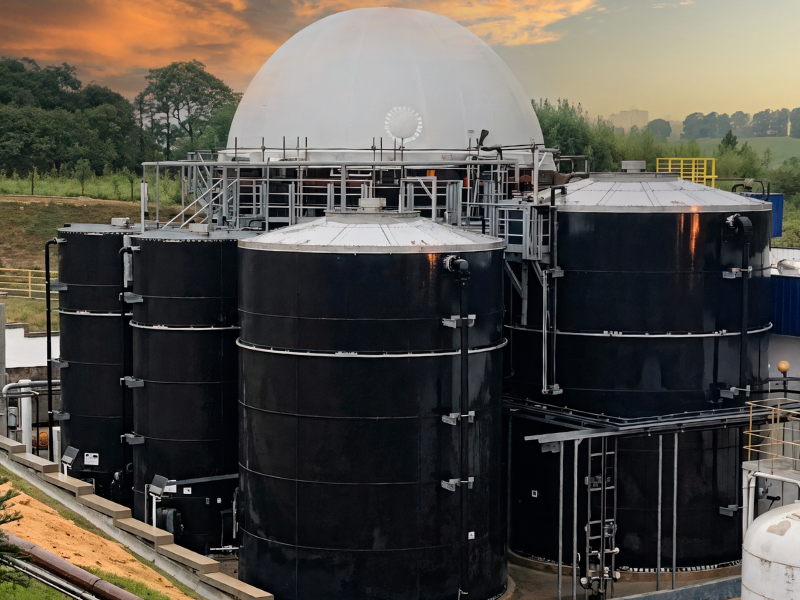 Tanques de aço galvanizado da Tech Tank para armazenamento de água e líquidos industriais.